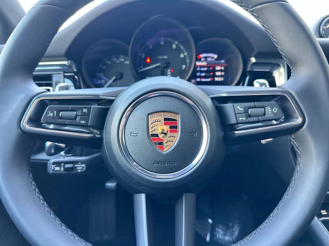 2026 Porsche Macan AWD