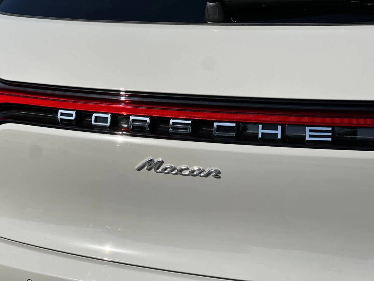 2026 Porsche Macan Macan