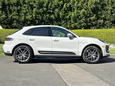 2026 Porsche Macan Macan