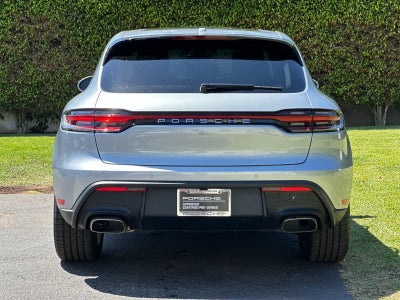2026 Porsche Macan Macan