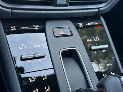 2026 Porsche Macan AWD