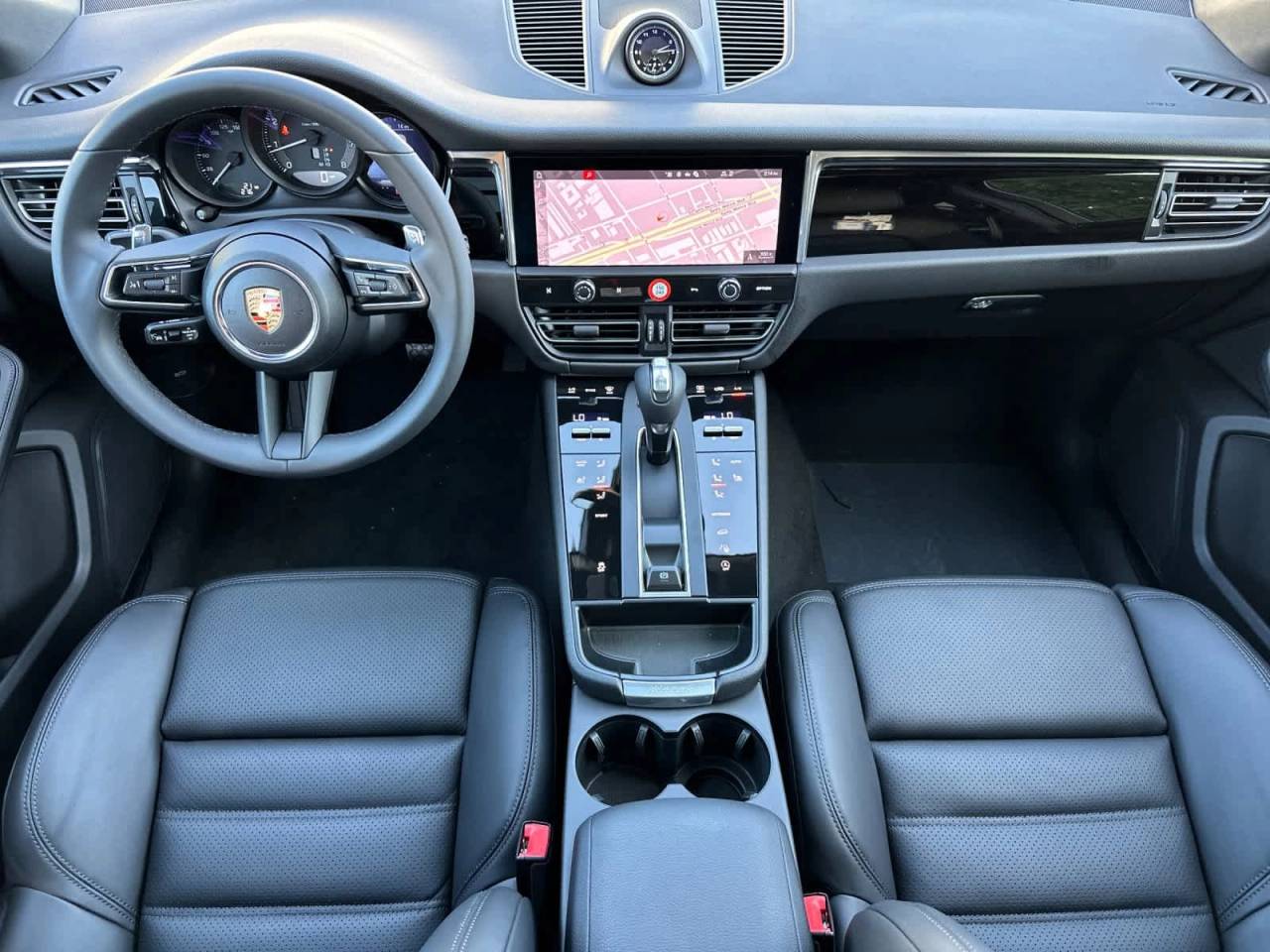 2026 Porsche Macan AWD