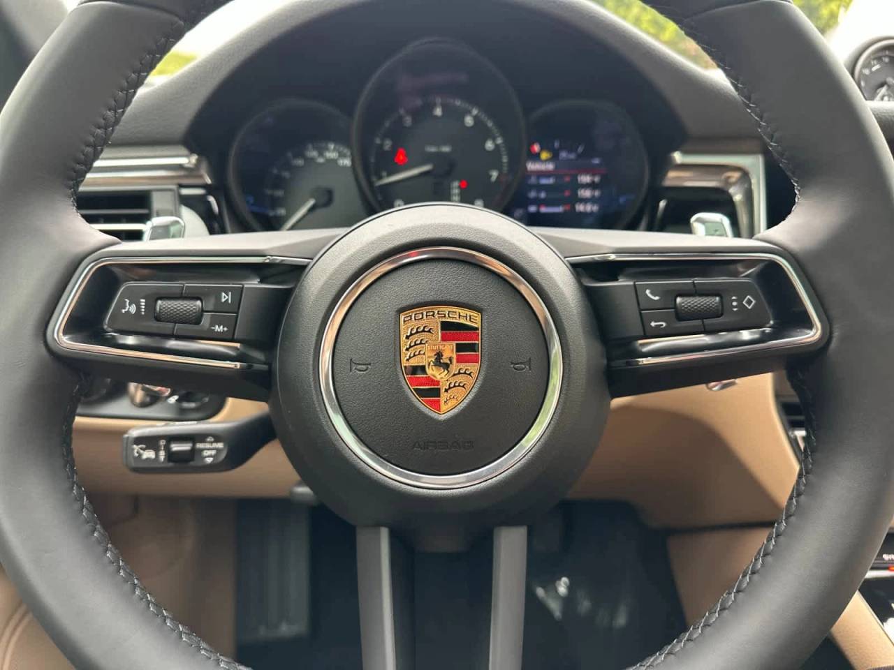 2026 Porsche Macan AWD