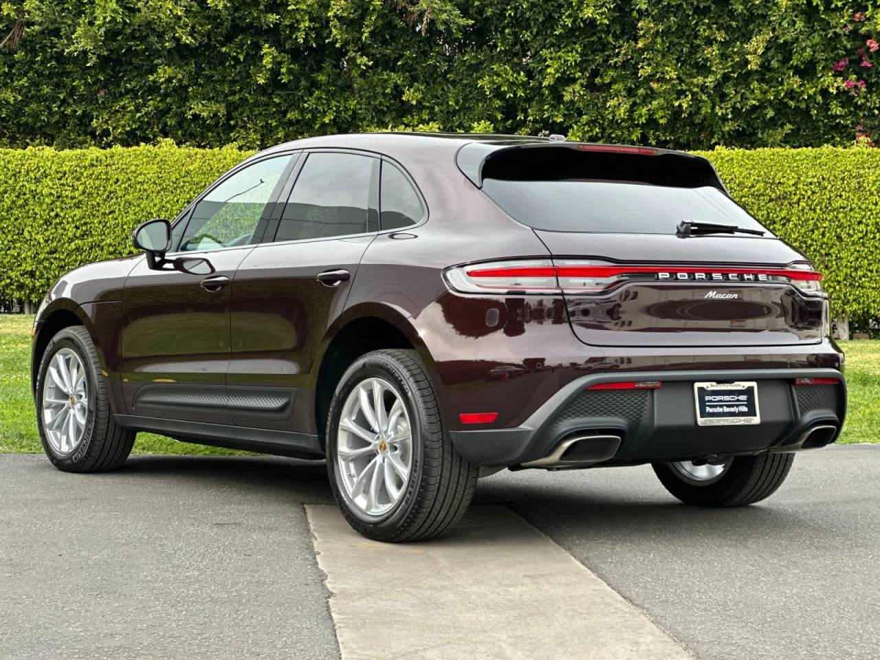 2026 Porsche Macan AWD