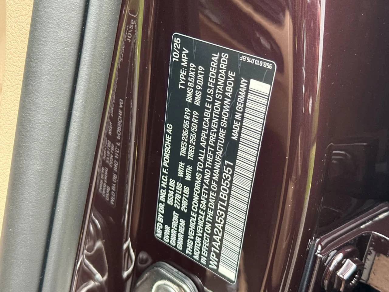 2026 Porsche Macan AWD