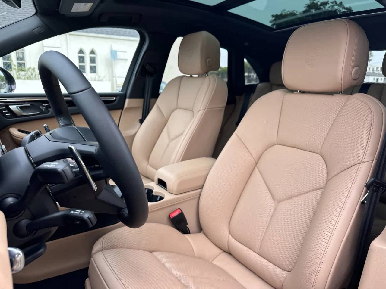 2026 Porsche Macan AWD