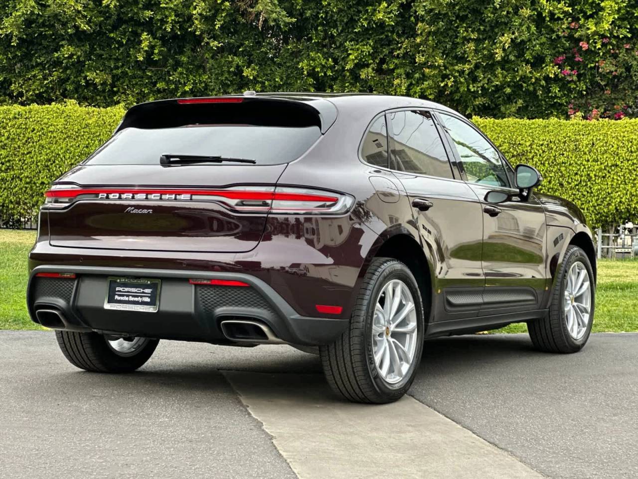 2026 Porsche Macan AWD