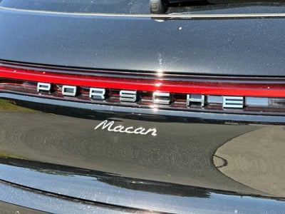 2026 Porsche Macan Base