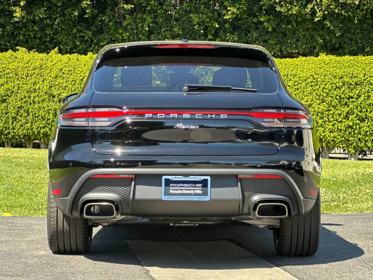 2026 Porsche Macan Base