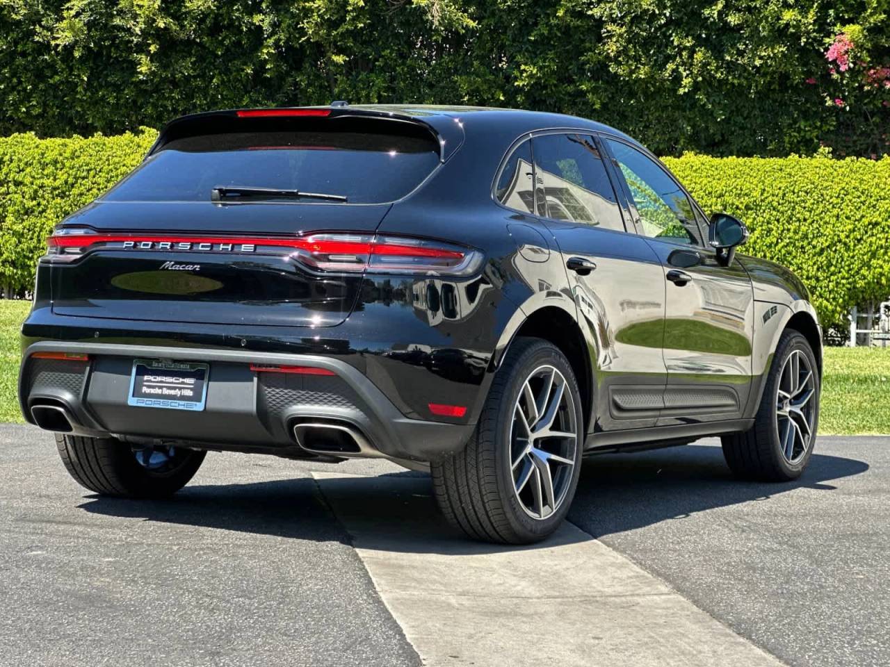 2026 Porsche Macan Base