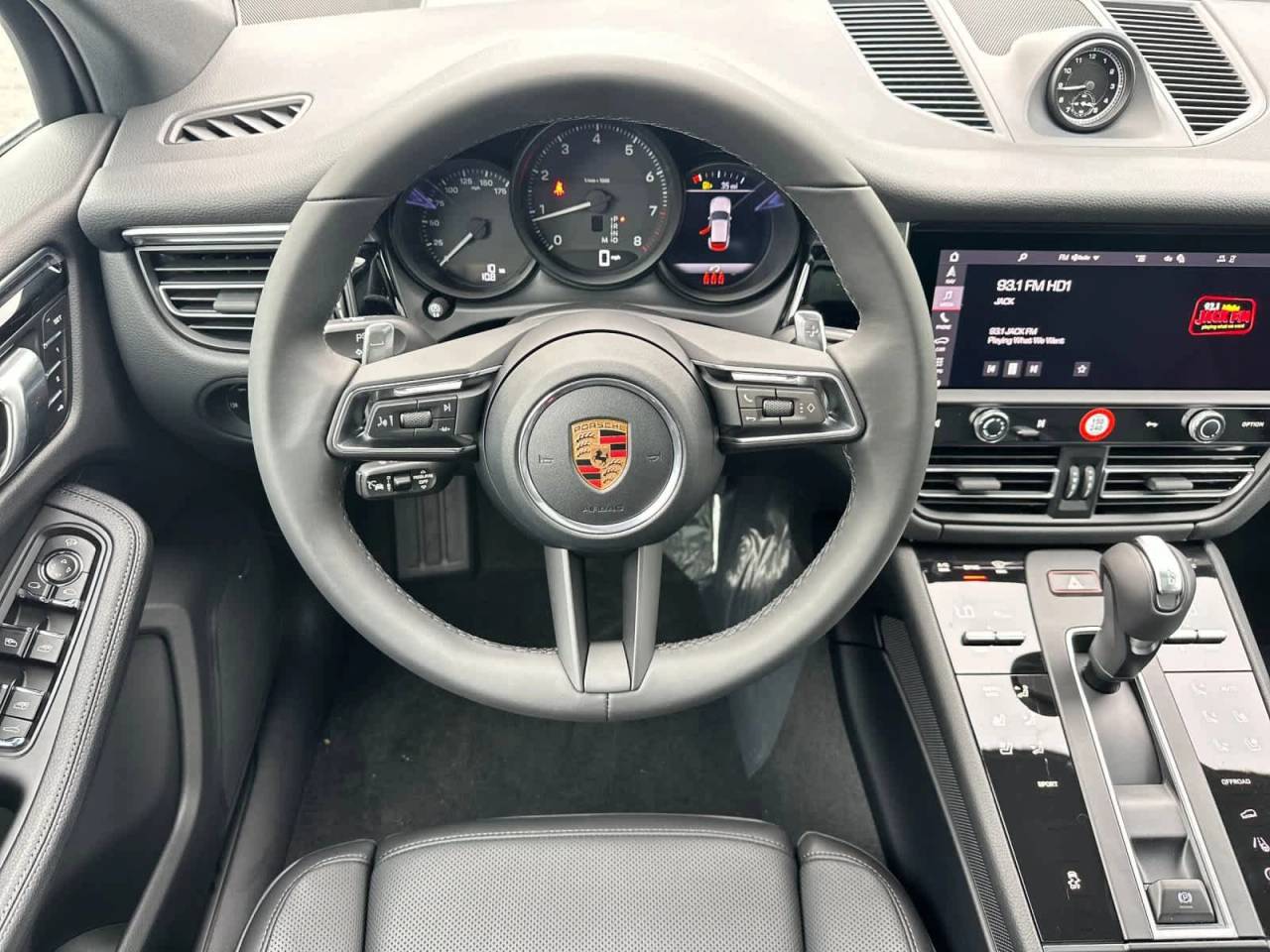 2026 Porsche Macan Base