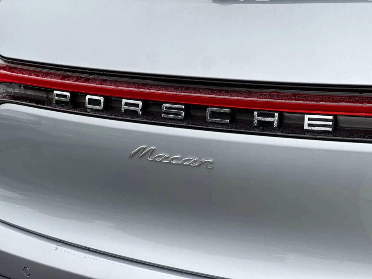 2026 Porsche Macan Base