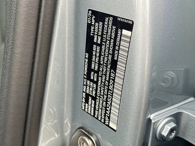 2026 Porsche Macan Base