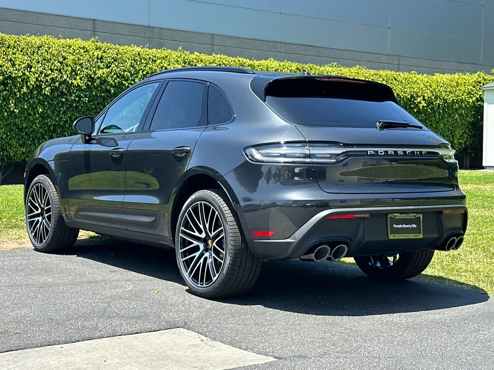 2026 Porsche Macan Base