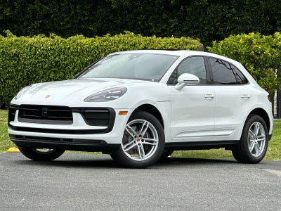 2026 Porsche Macan Base