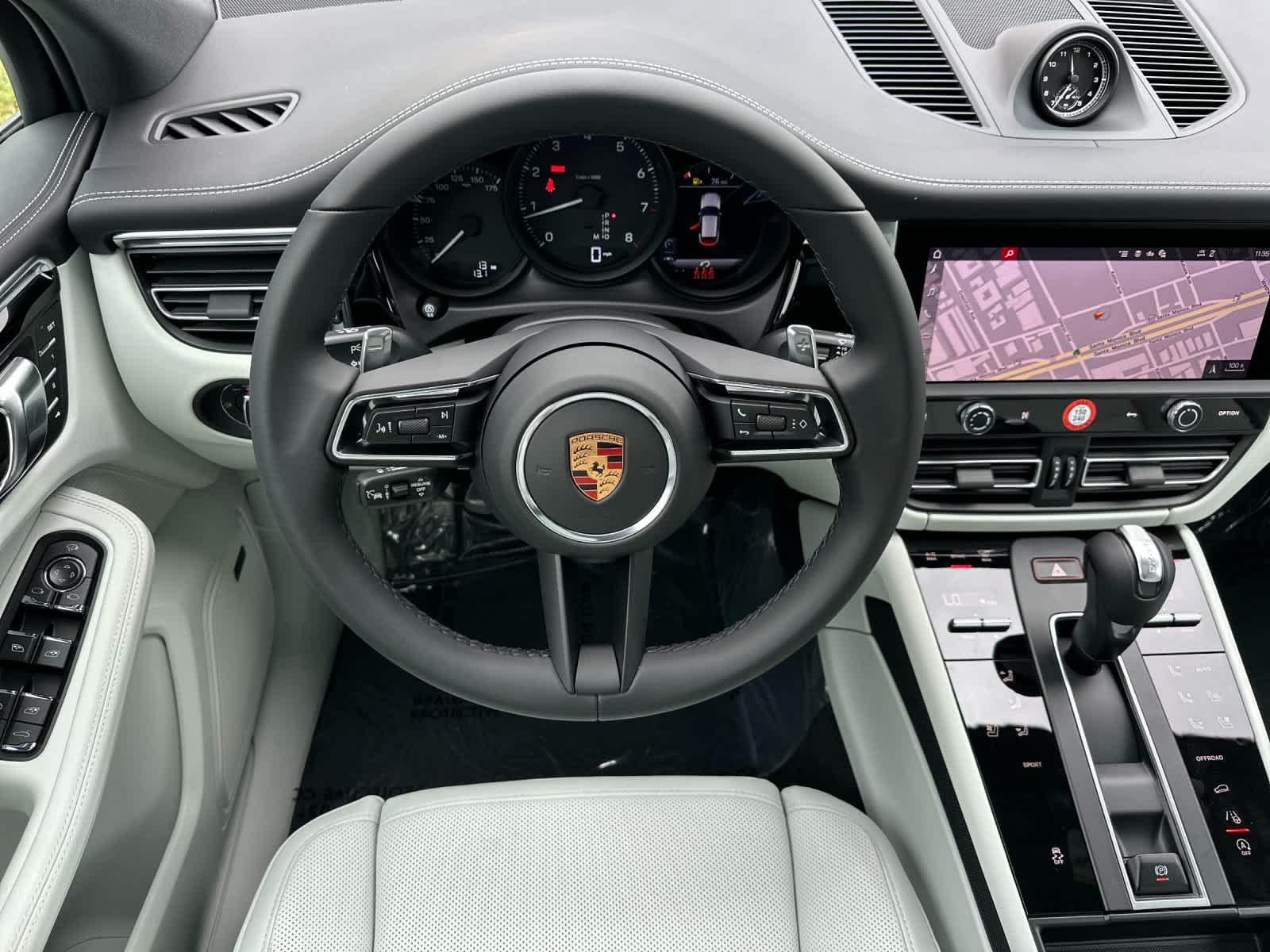 2026 Porsche Macan Base