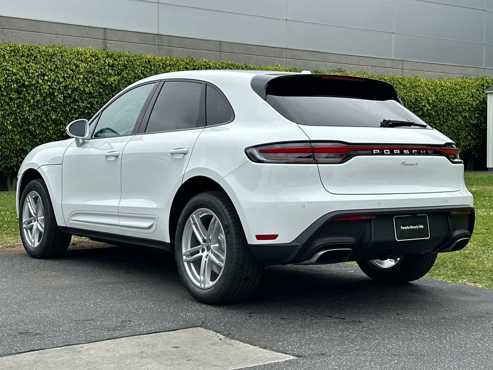2026 Porsche Macan Base