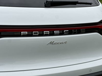 2026 Porsche Macan Base
