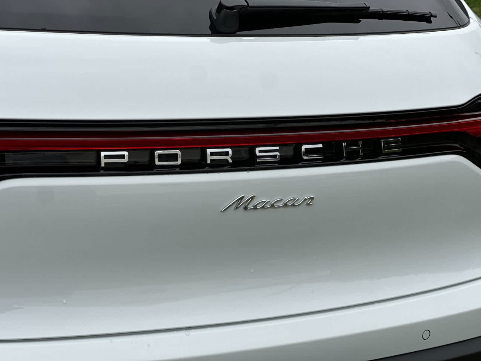 2026 Porsche Macan Base