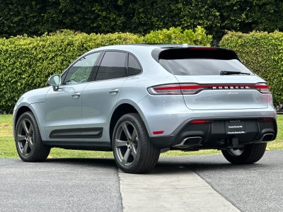 2026 Porsche Macan Macan