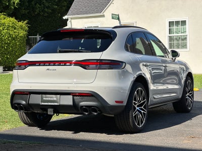 2026 Porsche Macan Macan