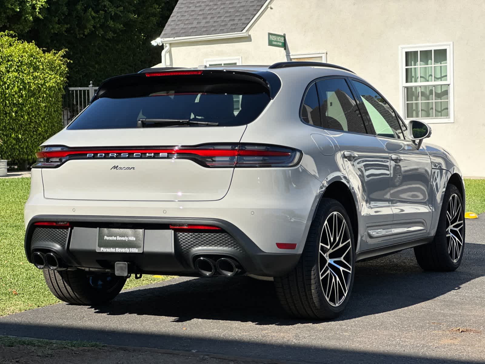 2026 Porsche Macan Macan