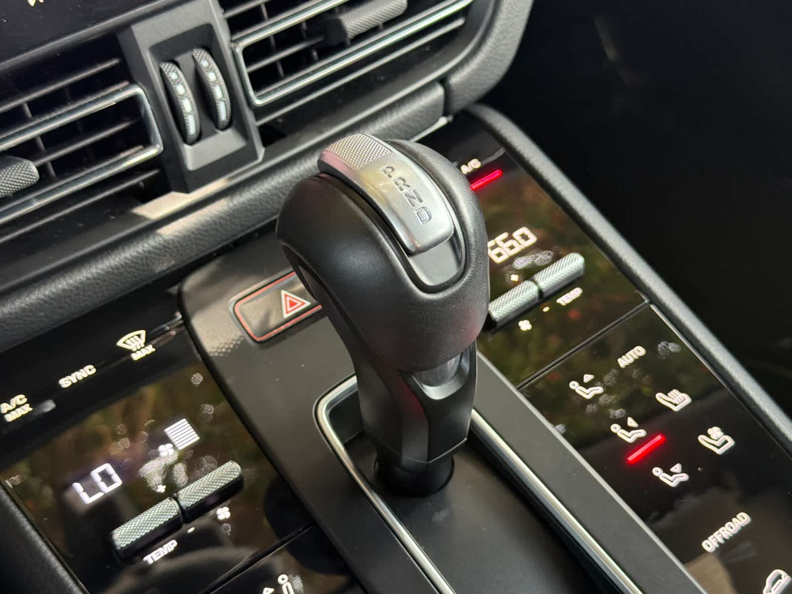 2023 Porsche Macan Macan (MY23)