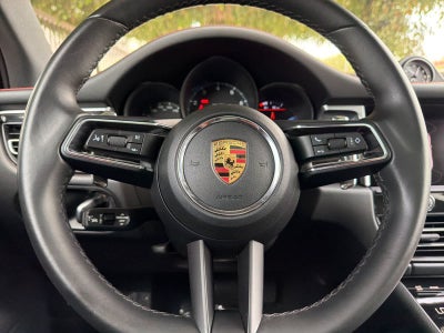 2023 Porsche Macan Macan (MY23)