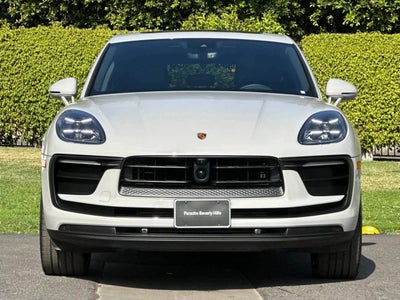 2025 Porsche Macan Base