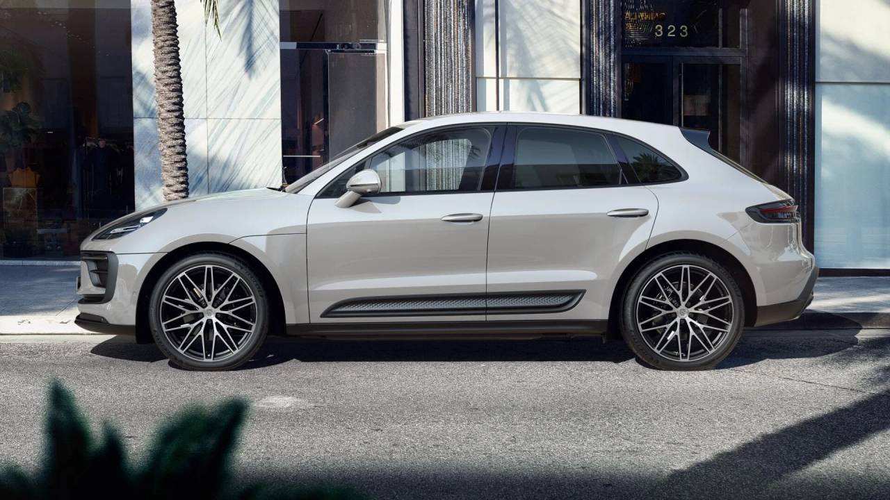 2025 Porsche Macan AWD