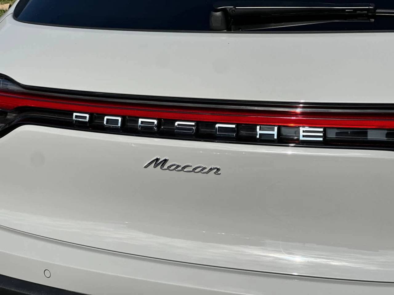 2025 Porsche Macan Base