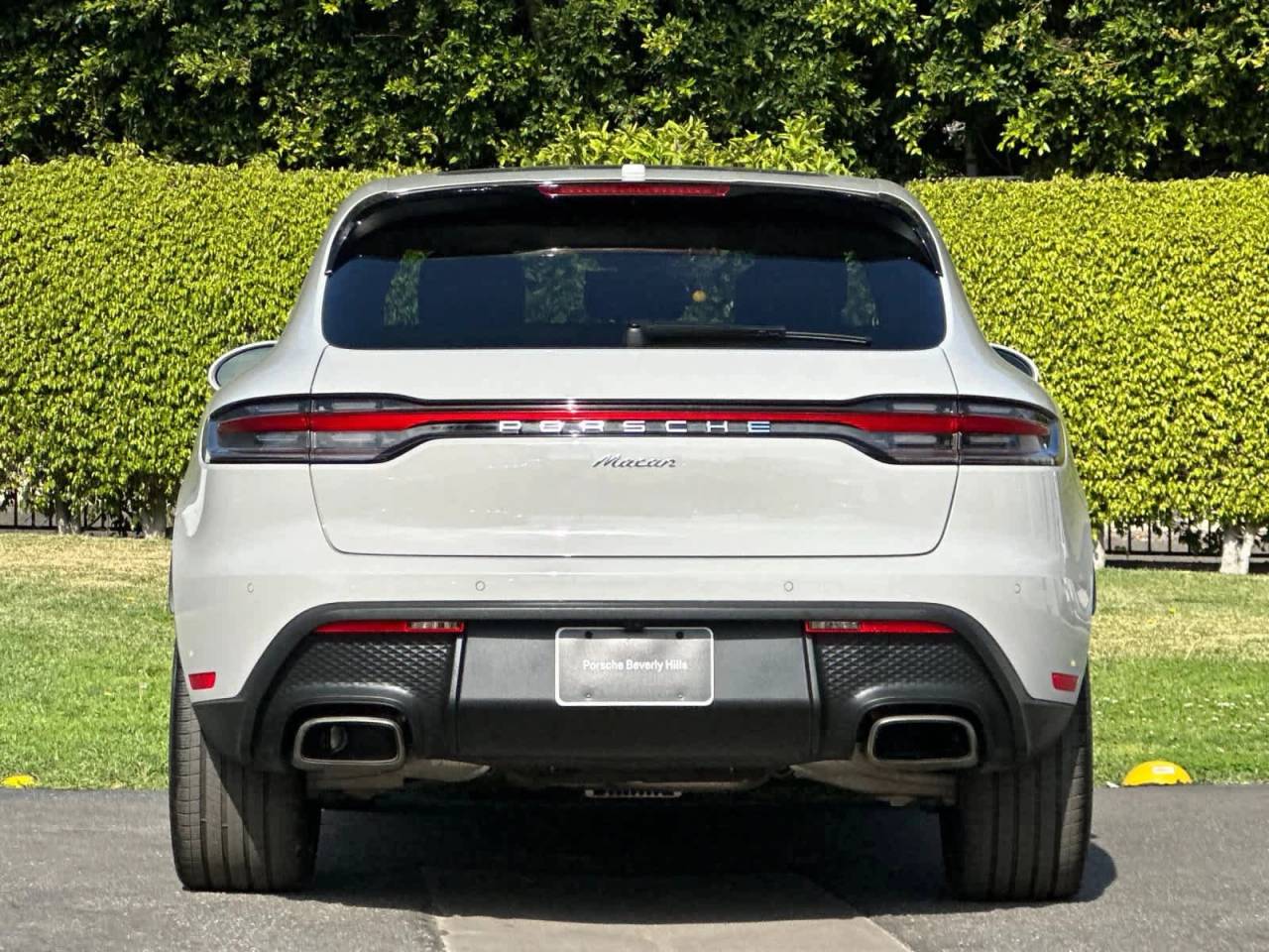 2025 Porsche Macan Base