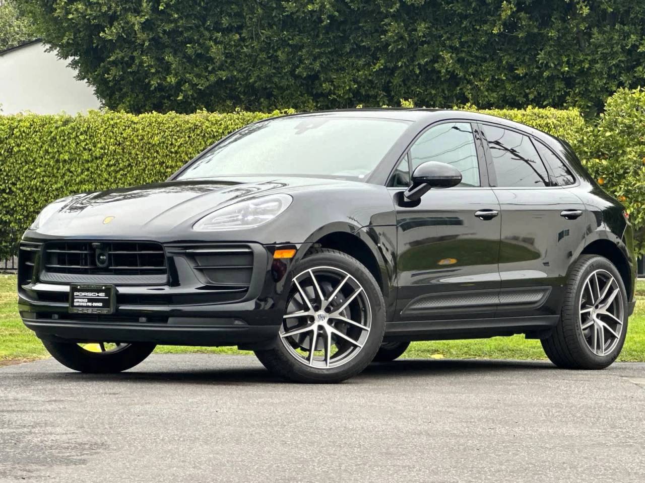 2025 Porsche Macan AWD