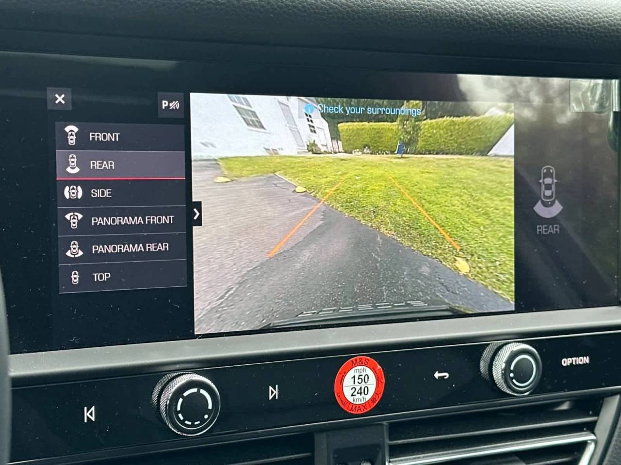 2025 Porsche Macan AWD