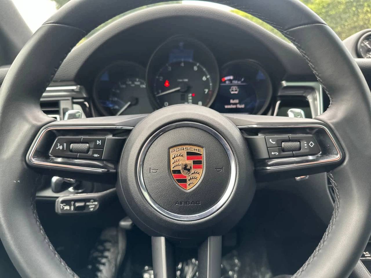 2025 Porsche Macan AWD