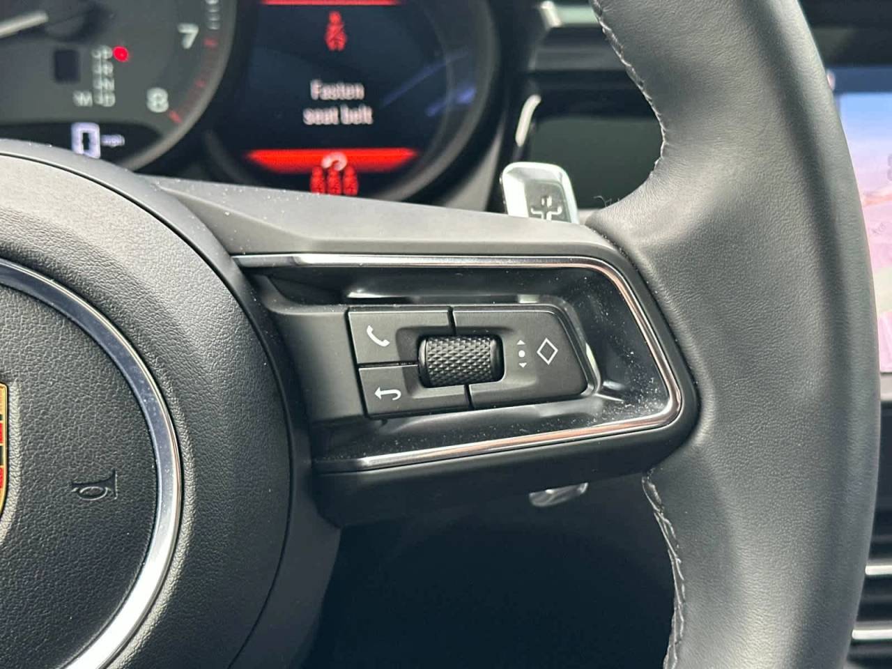 2025 Porsche Macan AWD