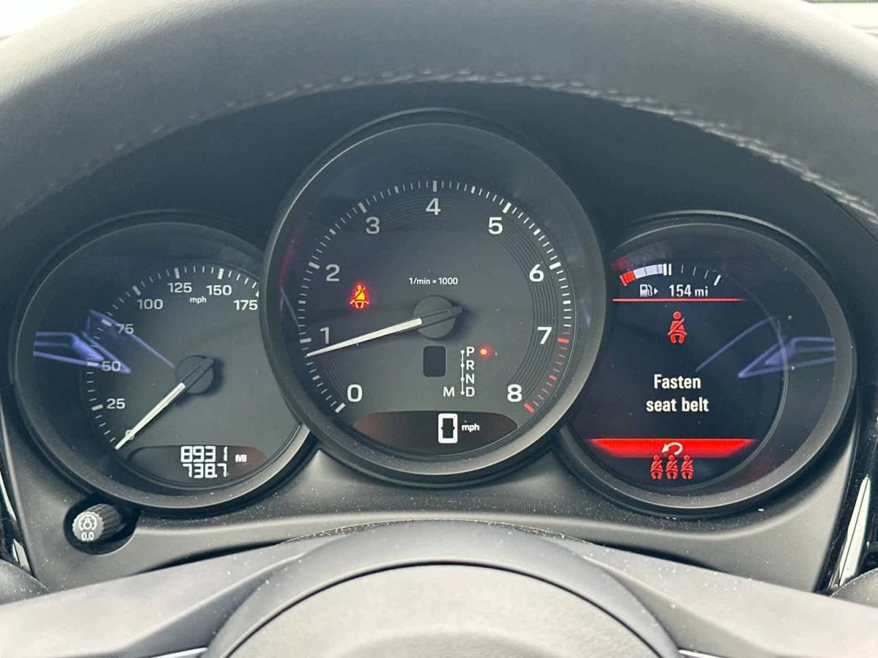 2025 Porsche Macan AWD