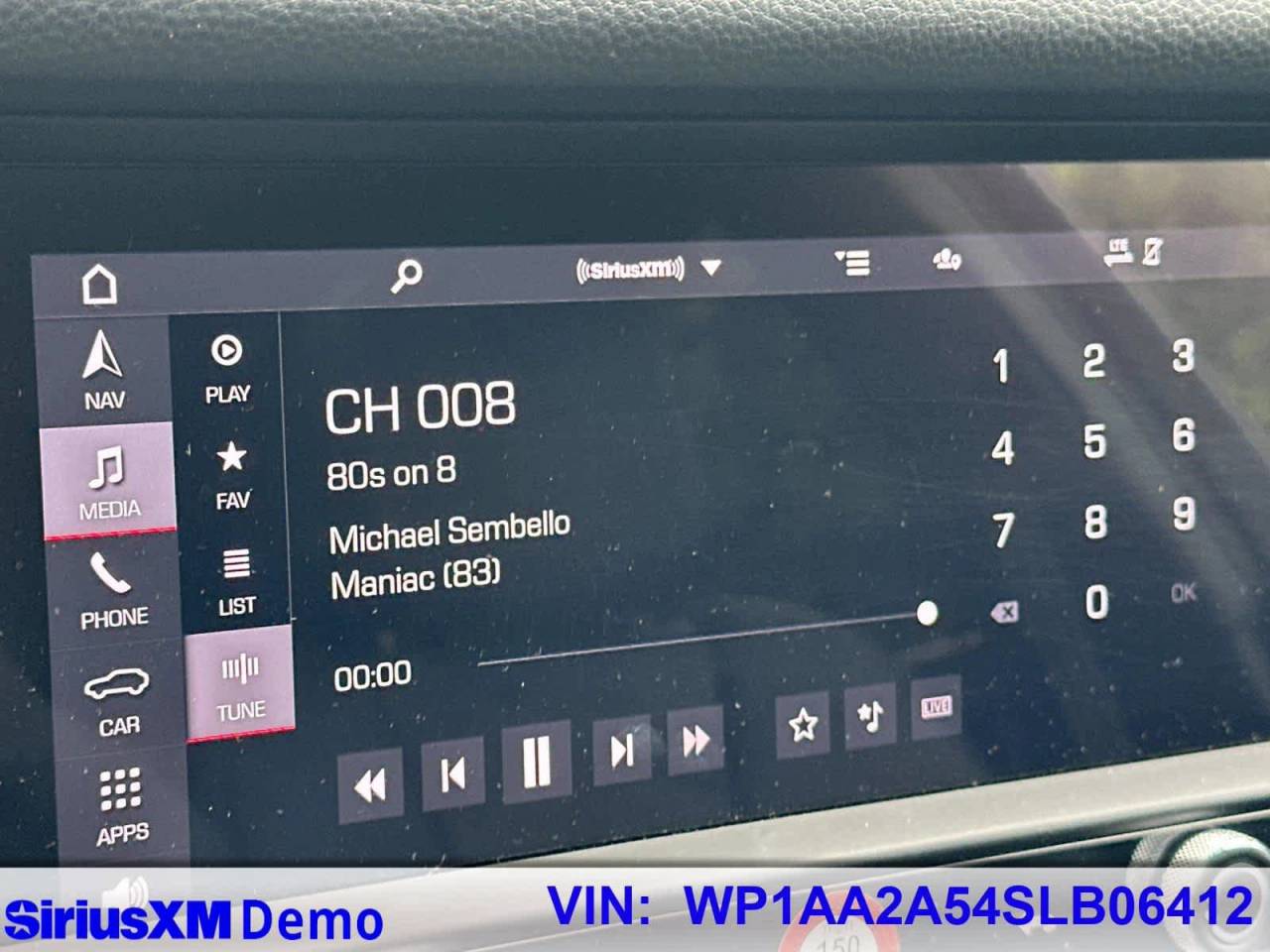 2025 Porsche Macan AWD