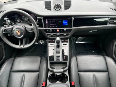 2025 Porsche Macan AWD