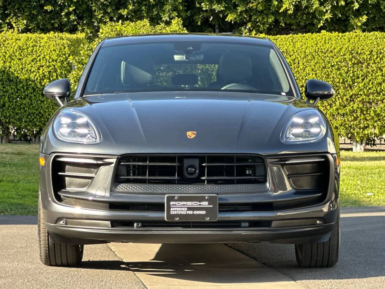 2025 Porsche Macan AWD