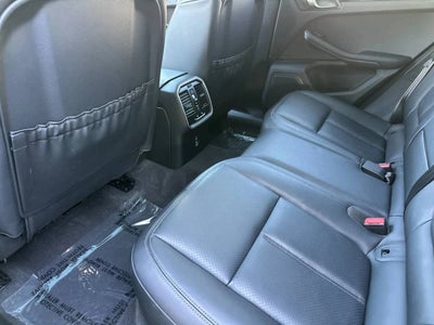 2025 Porsche Macan AWD