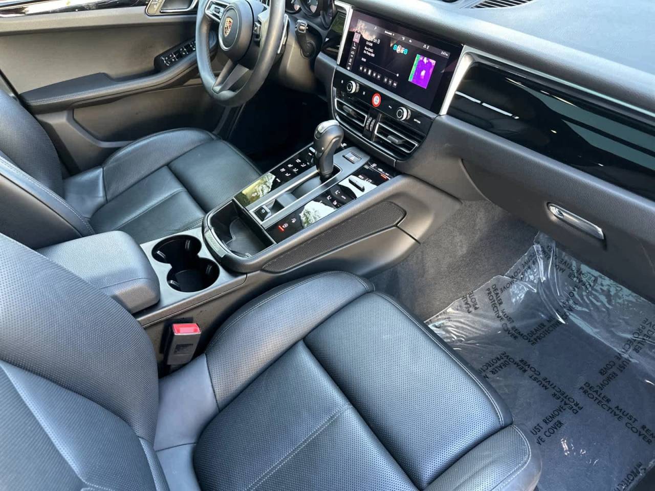 2025 Porsche Macan AWD