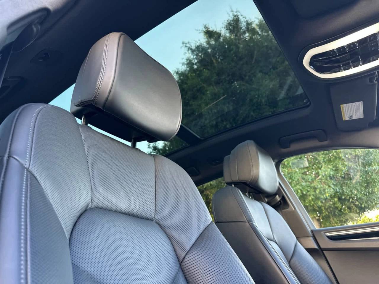 2025 Porsche Macan AWD