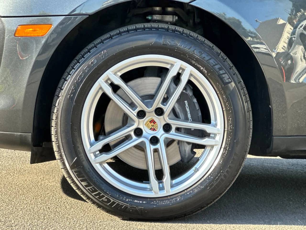 2025 Porsche Macan AWD