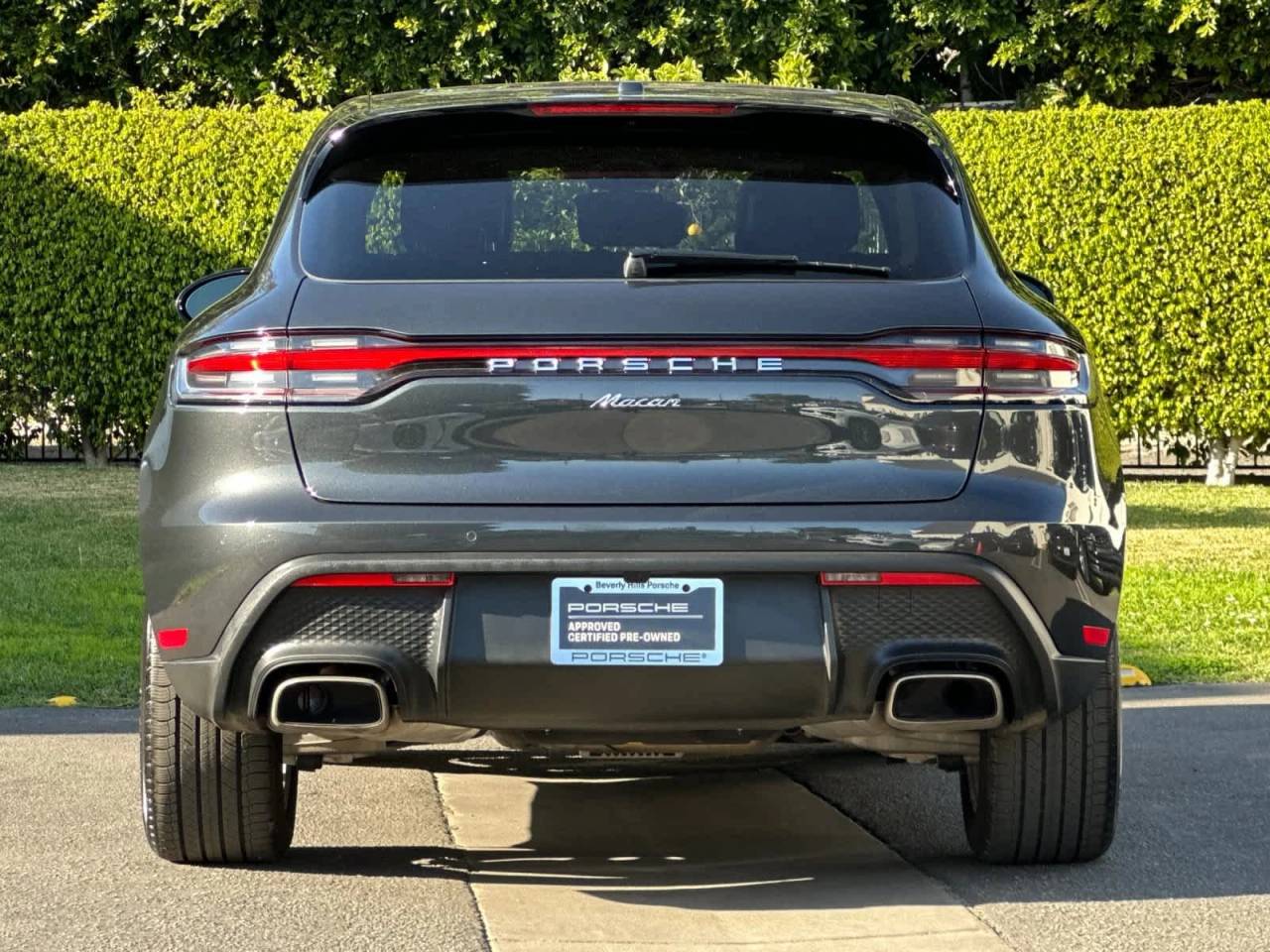 2025 Porsche Macan AWD