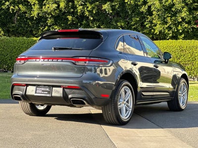2025 Porsche Macan AWD