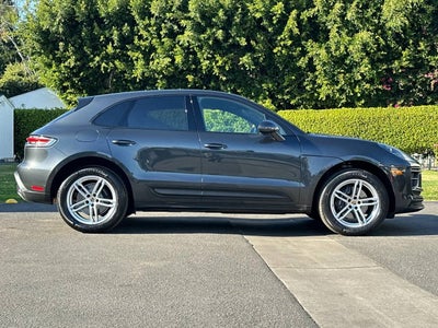 2025 Porsche Macan AWD