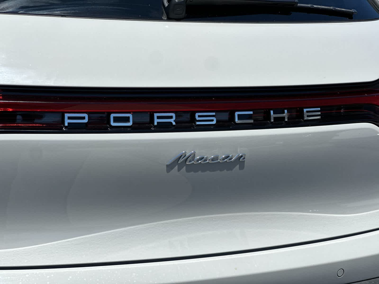 2025 Porsche Macan Base