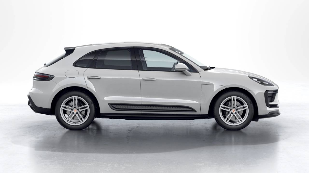 2025 Porsche Macan Base