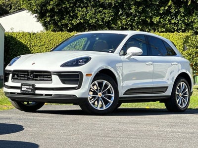 2025 Porsche Macan AWD